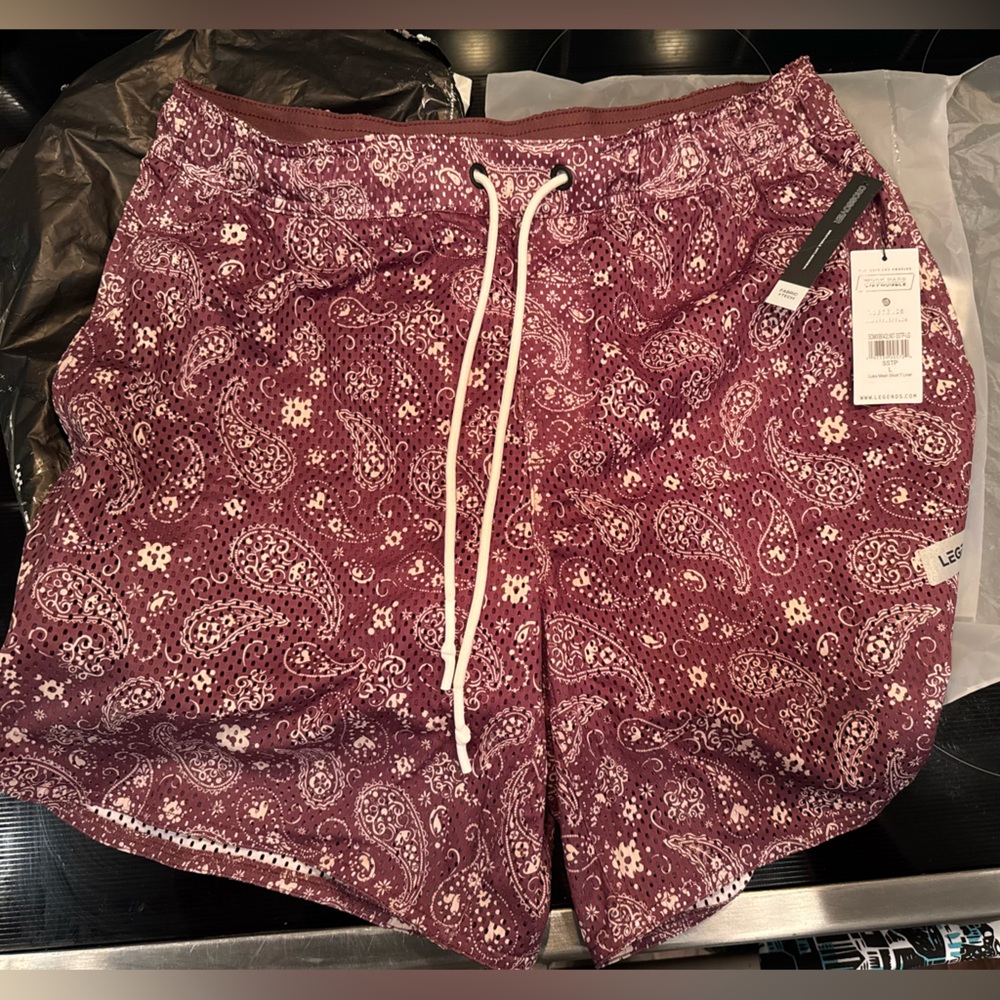 Legends Luka Paisley Mesh Short